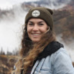 Meet your Posher, Chloe